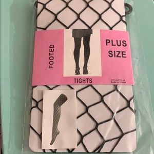 Women’s plus fishnets